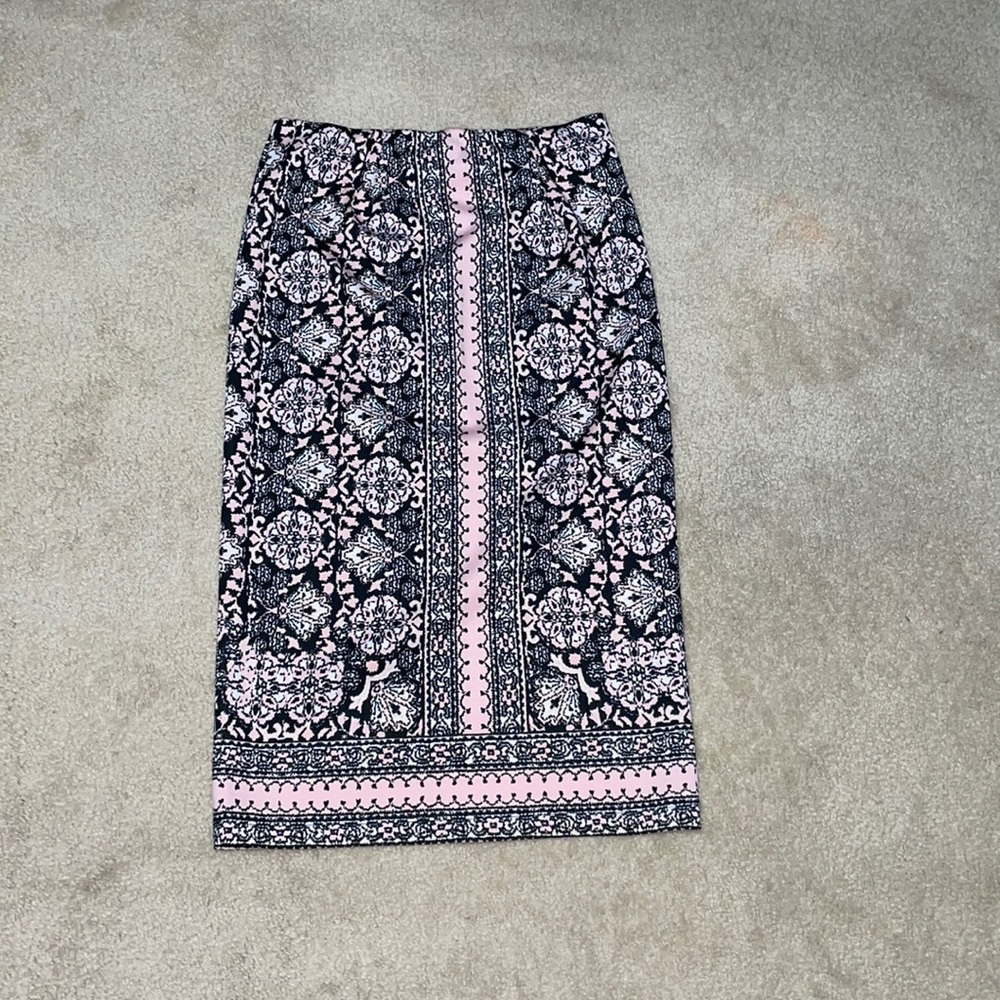 Cute retro skirt! Pink & Black